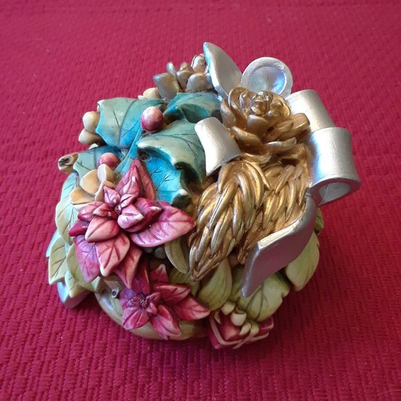 Limited Edition Lord Byron's Harmony Garden Christmas Bouquet Treasure Box - Picture 3 of 13